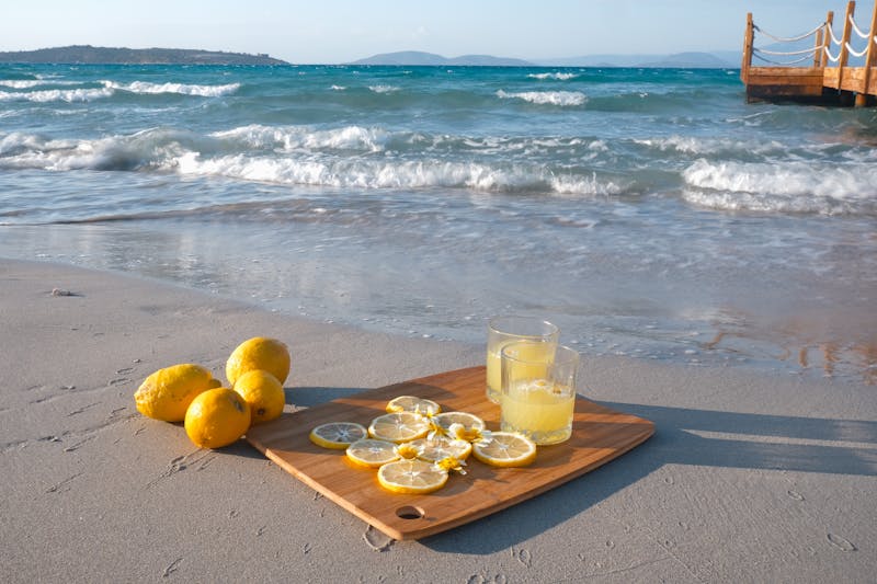 Fresh squeezed lemonade with ice and mint garnish